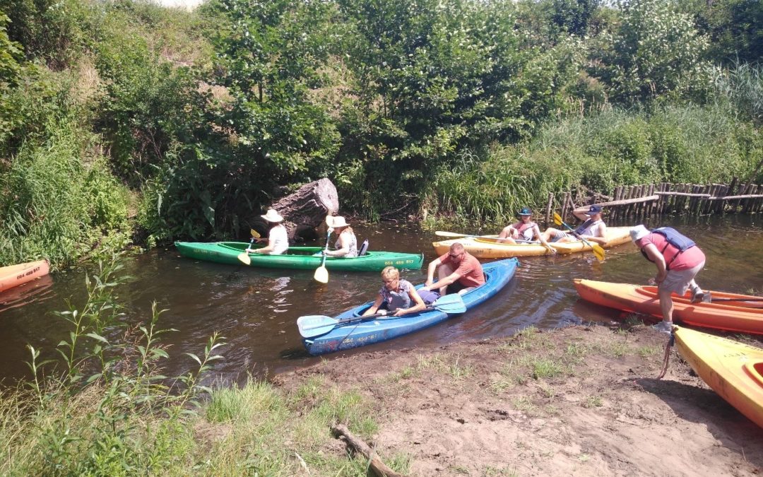 Popularyzacja turystyki aktywnej – spływ kajakowy rzeką Myślą